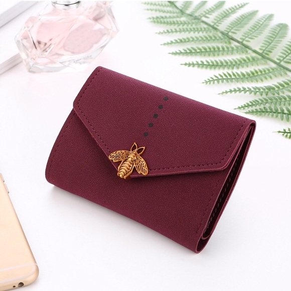 Cherie Loren Handbags - Bee Short Fashion Wallet